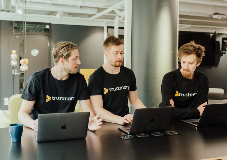 How to Motivate Employees to Collect Customer Feedback