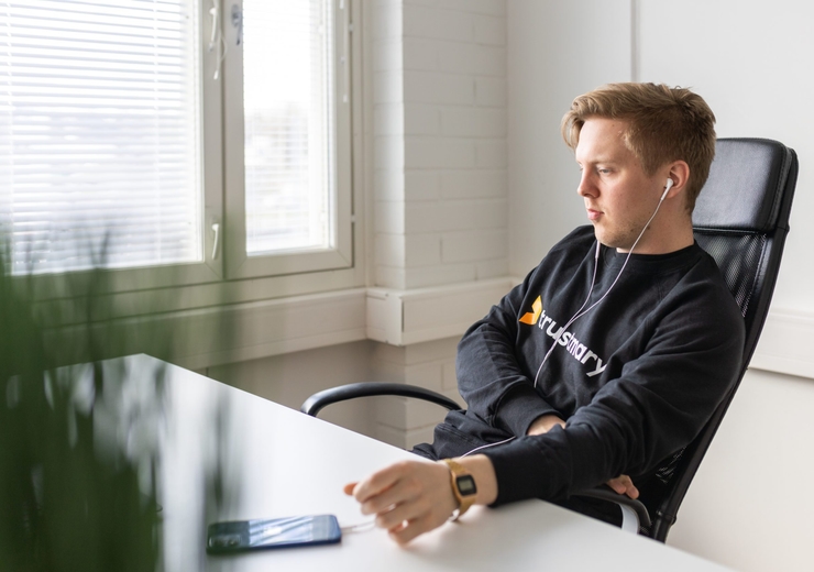 How to Earn Customer Loyalty with Webinars