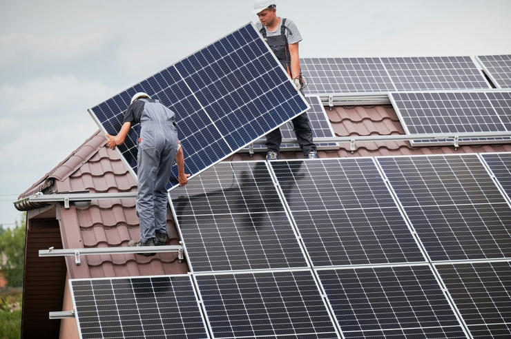 Digital Marketing for Solar Companies: How to Attract More Customers and Build Trust