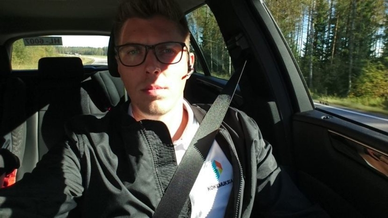 Näin B2B-päättäjät haluavat, että heille myydään - tee kauppaa ensitapaamisella