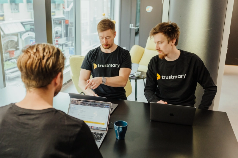 Nachrichtenvorlagen für Feedback-Anfragen (E-Mail und mehr)