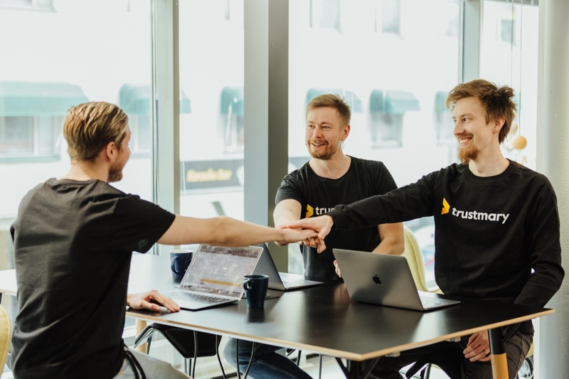 Customer Advocacy: Top Strategies, Examples, and Expert Opinions